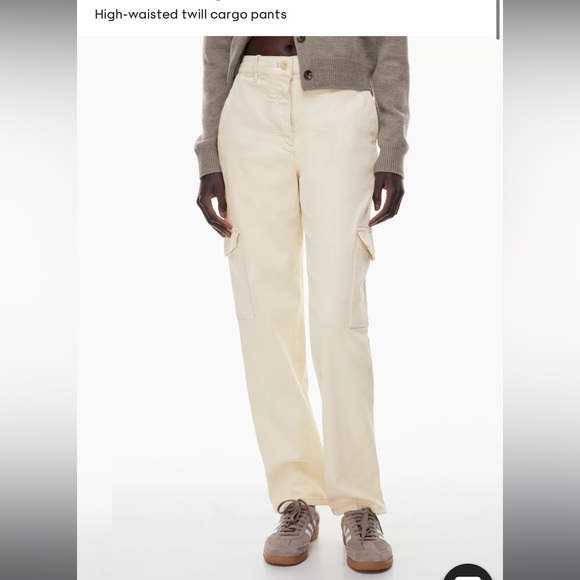 Aritzia Cargo Pant - Size 8 - Barely worn - Picture 4 of 4